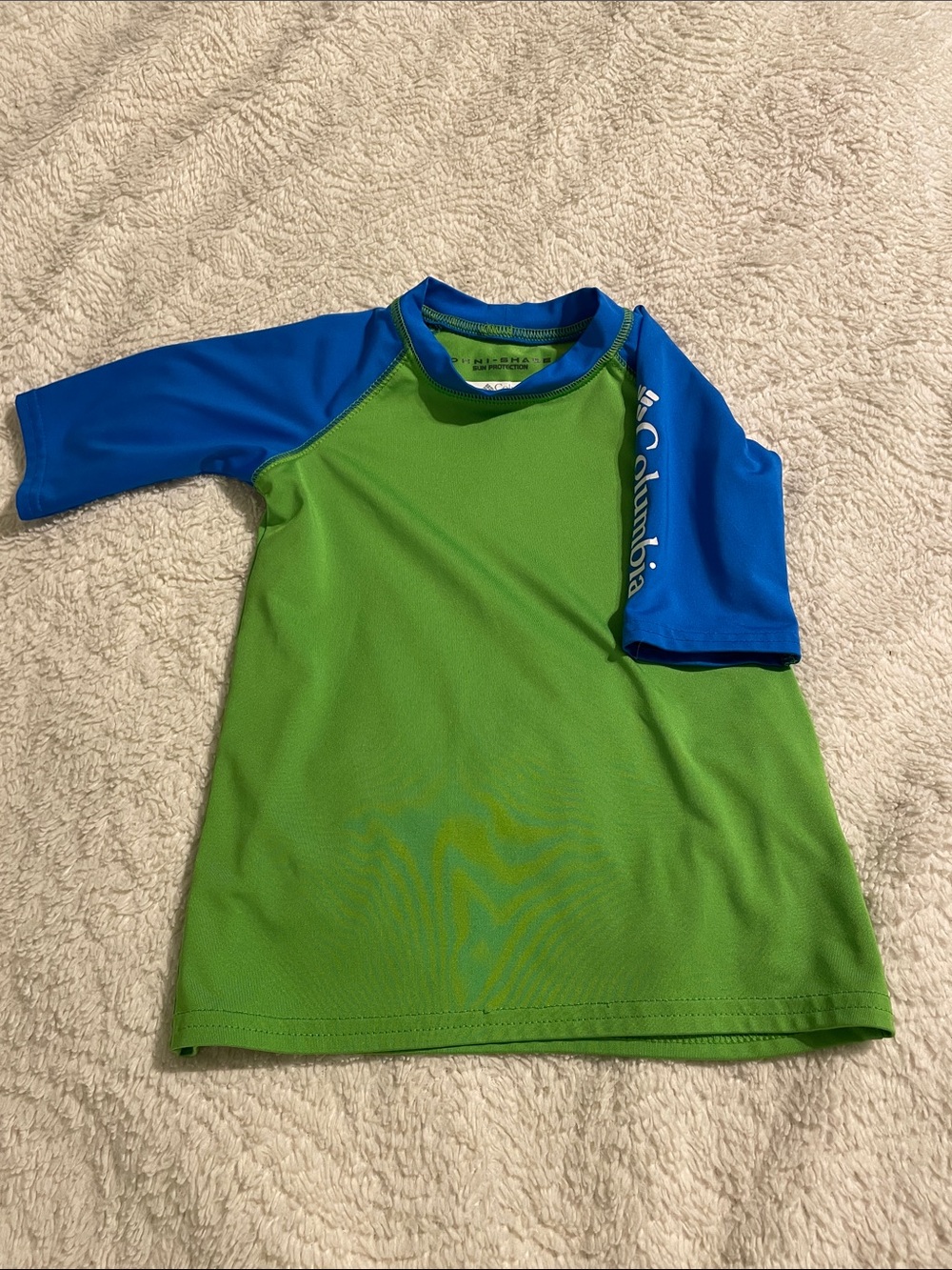 Columbia Kids Green and Blue Short-Sleeve Rashguard